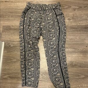Hei Hei Boho Print Pants Women’s Medium Black White Patterned Elastic Waist